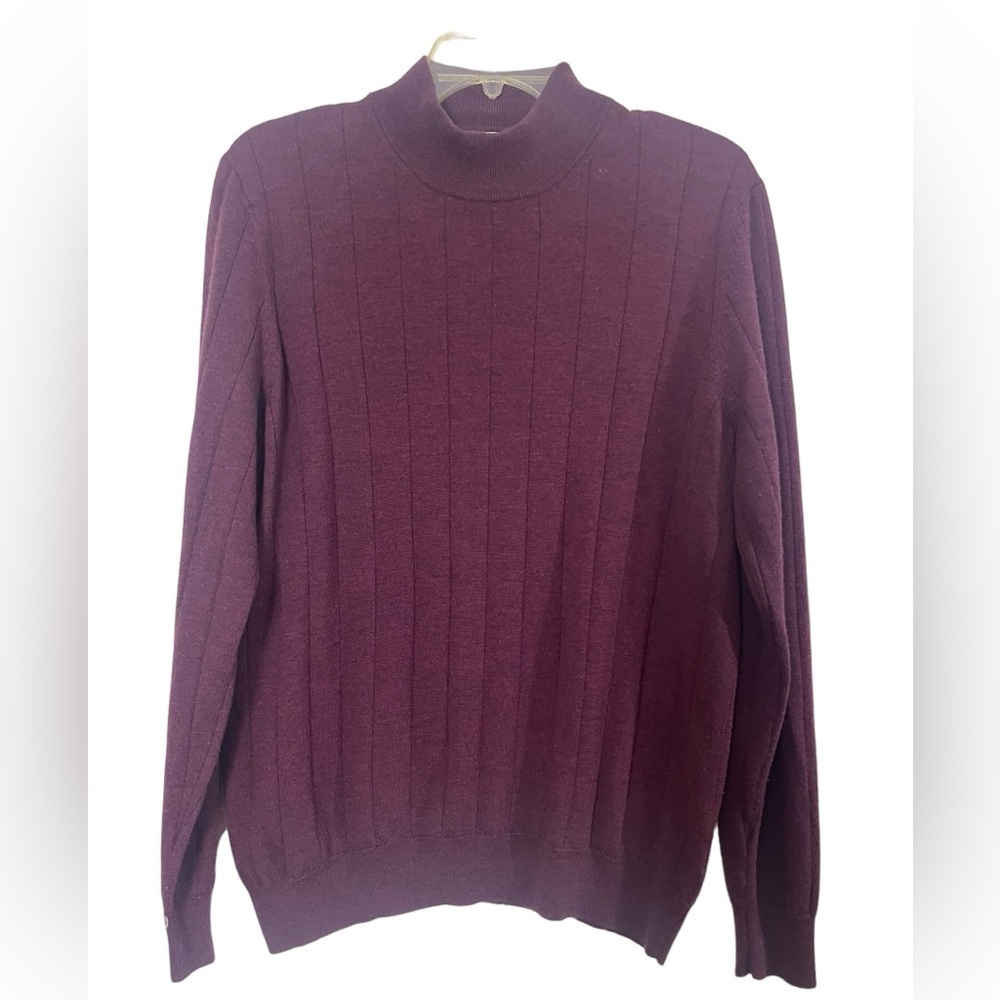 Men’s Joseph Abboud extra fine merino wool sweater. Size XL